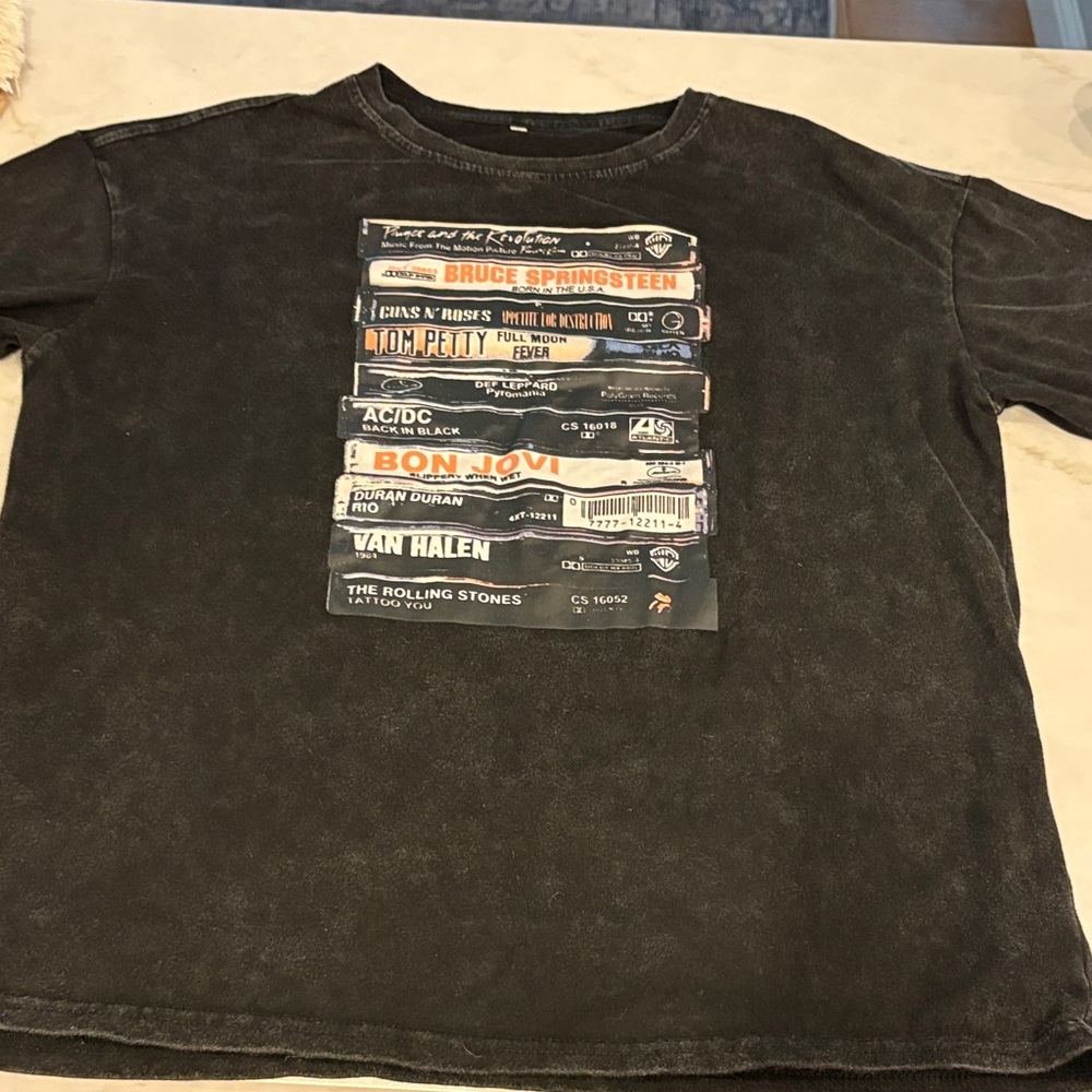 Graphic Tee - Picture 2 of 5